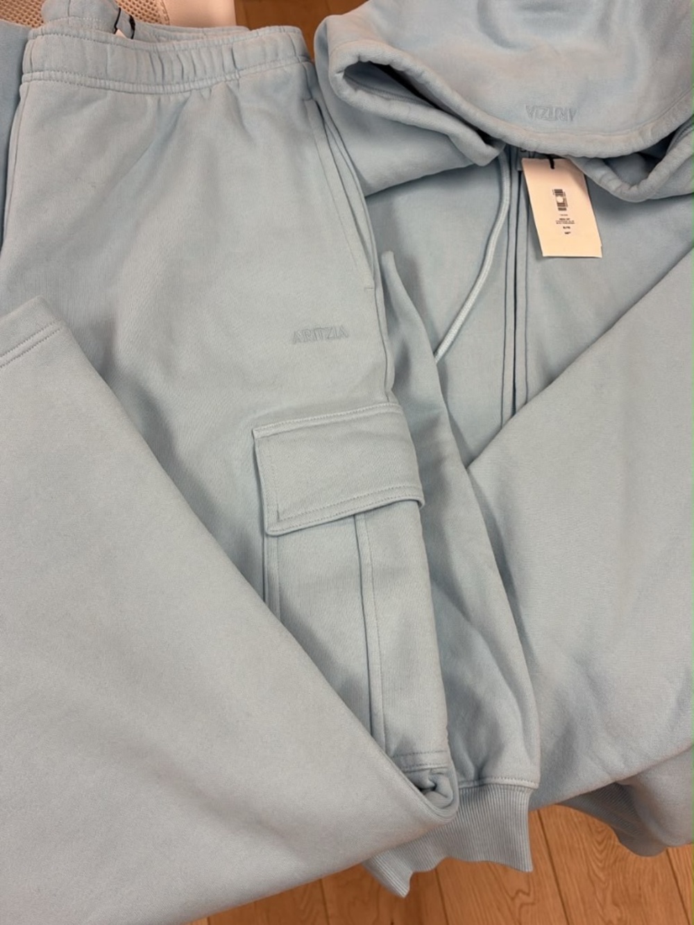 NWT aritzia sweatfleece set